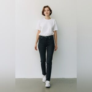 Banana Republic Petite Black Mid Weight Girlfriend Jean